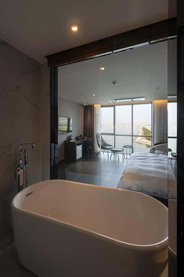 Brown-Dot Hotel Shinho Busan Exterior foto